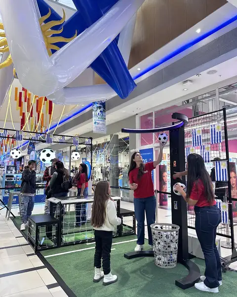 Zona de juegos montada en una activación de marca